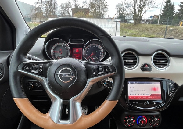 Opel Adam cena 39900 przebieg: 140000, rok produkcji 2015 z Cybinka małe 326